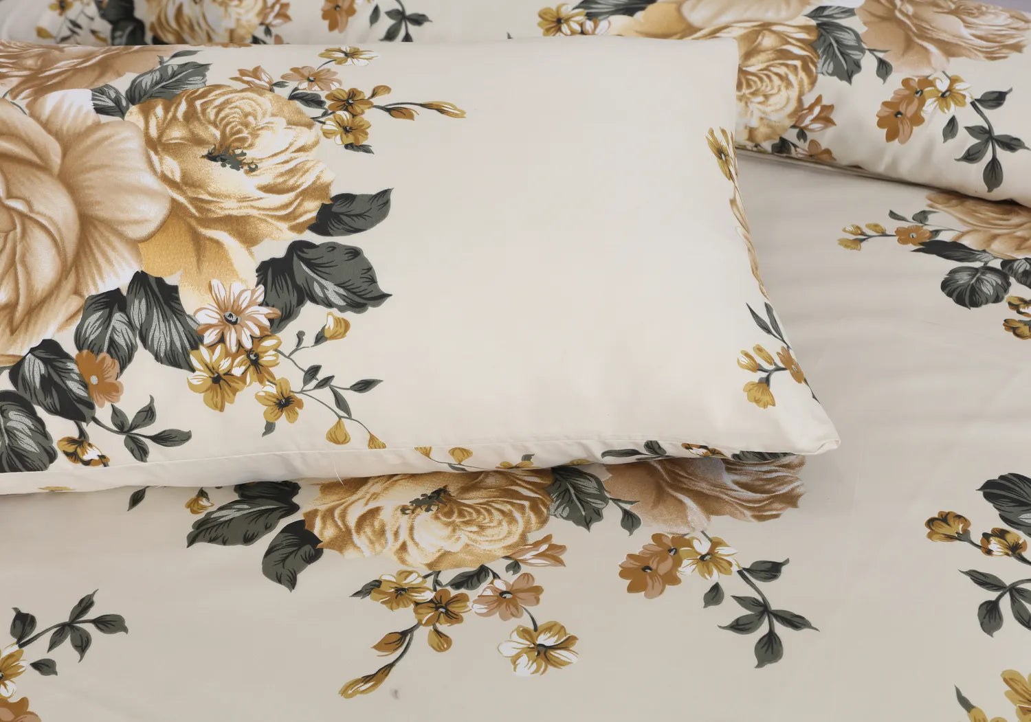 Blossom Pale Bedsheet Set